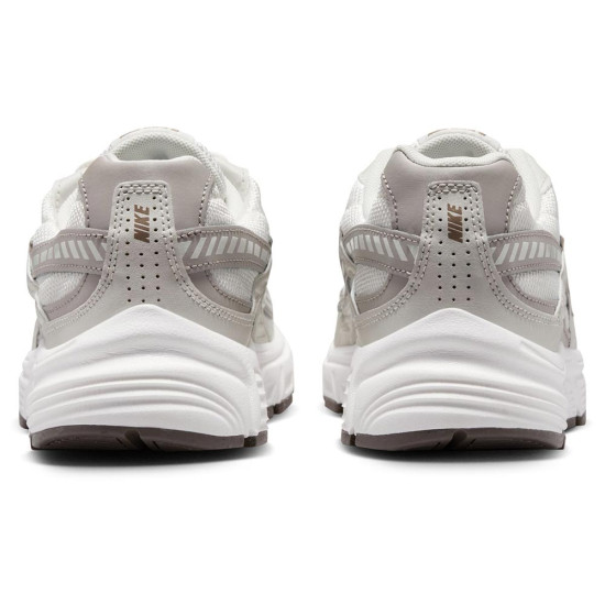 Nike Initiator